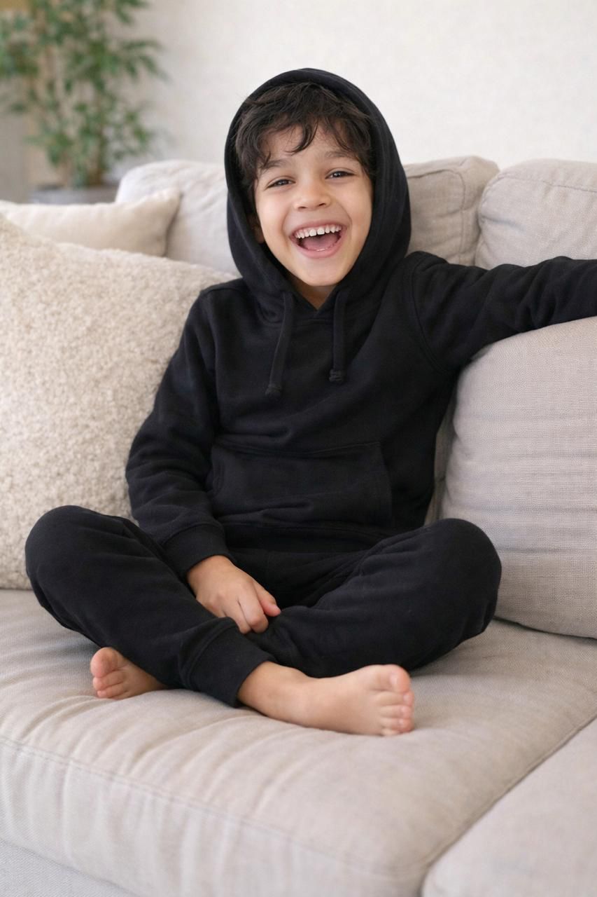 Everyday Essentials Black niños - Reset Loungewear