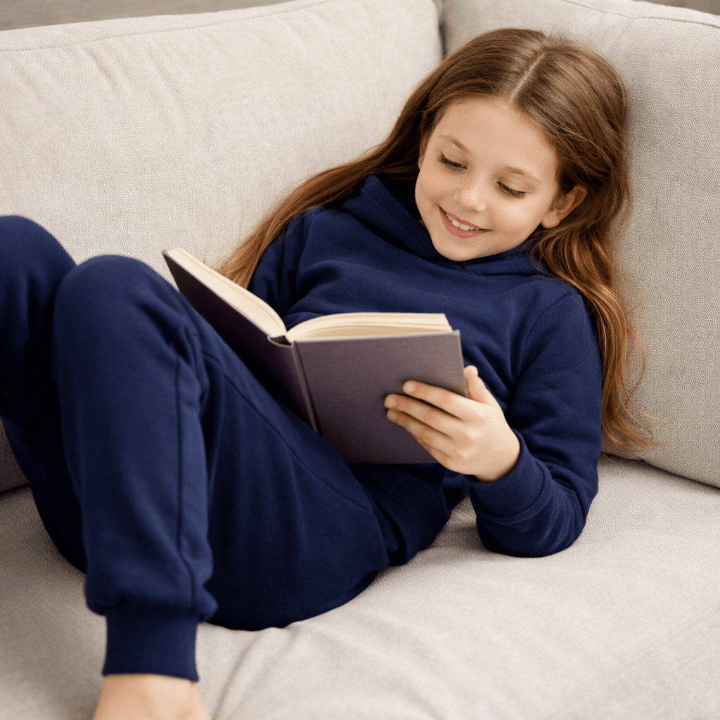 Everyday Essentials Navy niña - Reset Loungewear